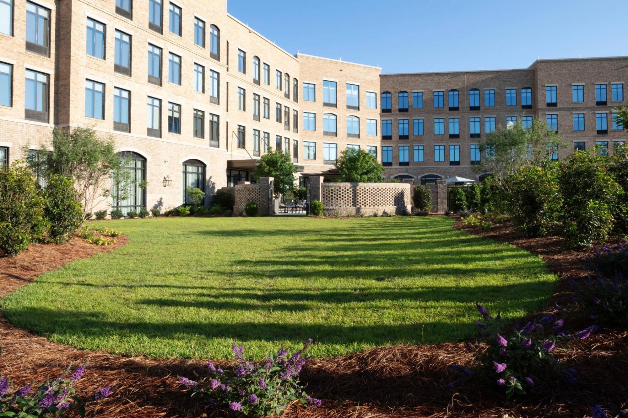 Courtyard By Marriott Thomasville Downtown Buitenkant foto