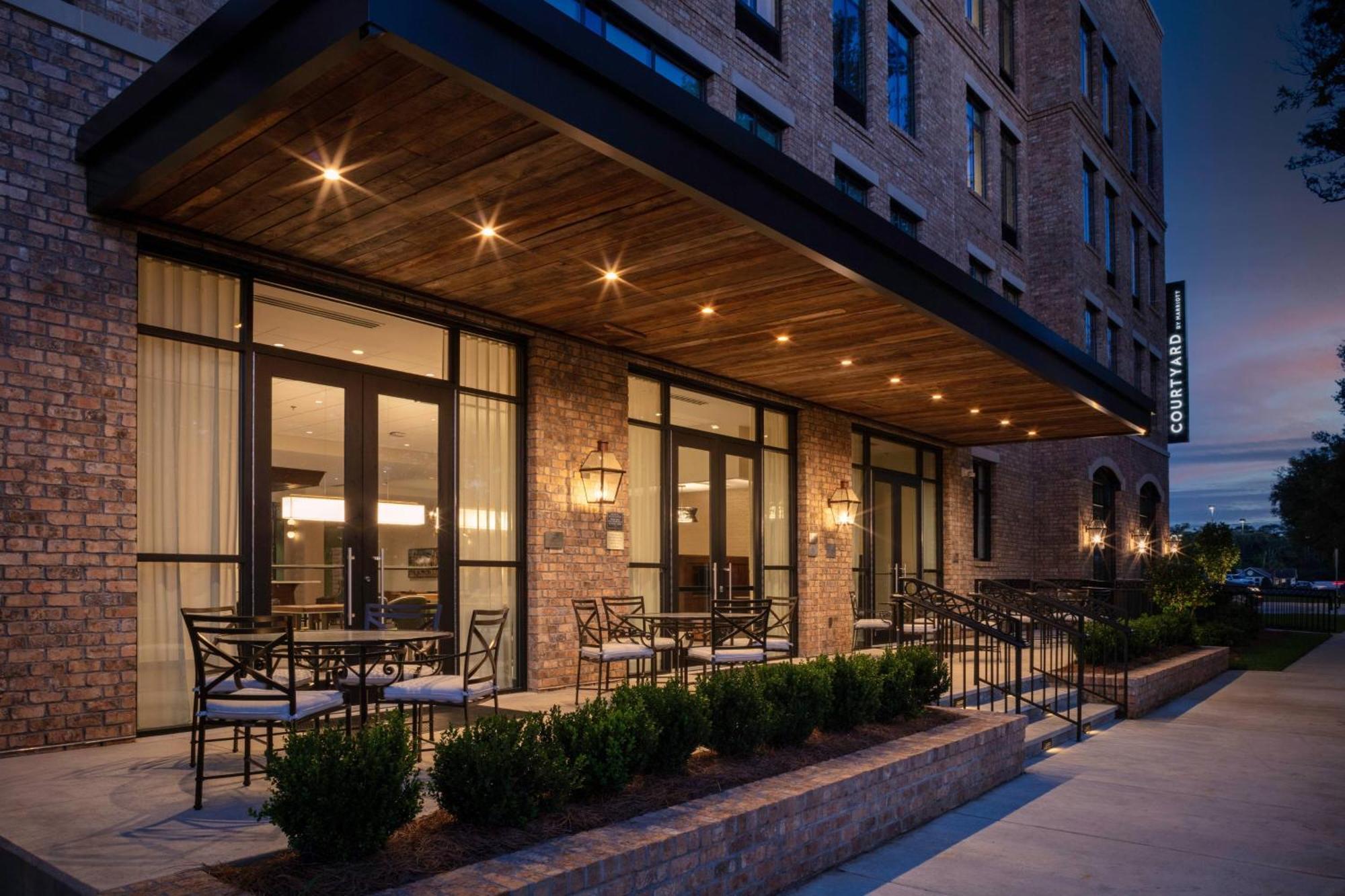 Courtyard By Marriott Thomasville Downtown Buitenkant foto